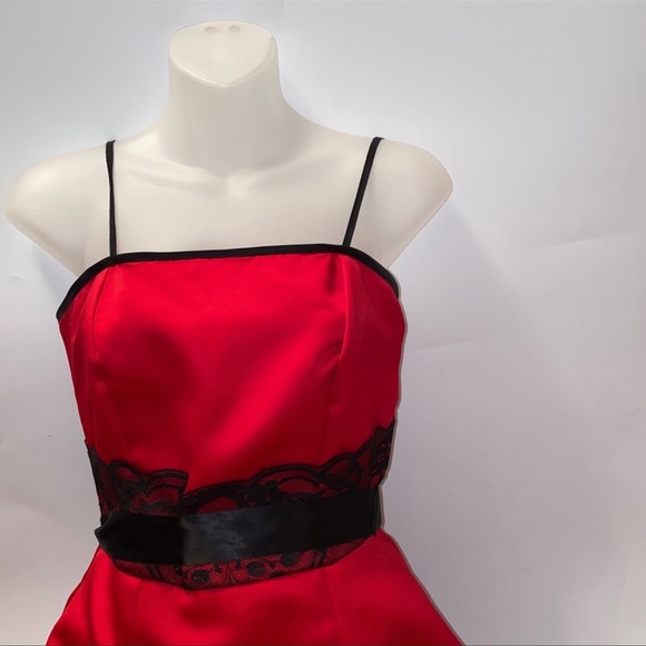 Satin Red & Black Lace Goth Homecoming Dress - Picture 5 of 6